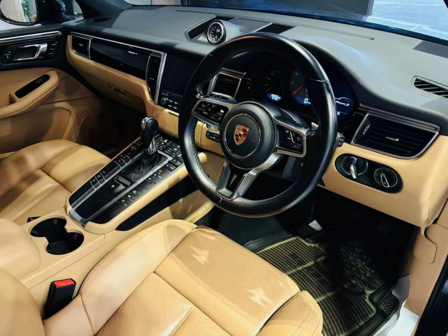 MACAN S - Image 3